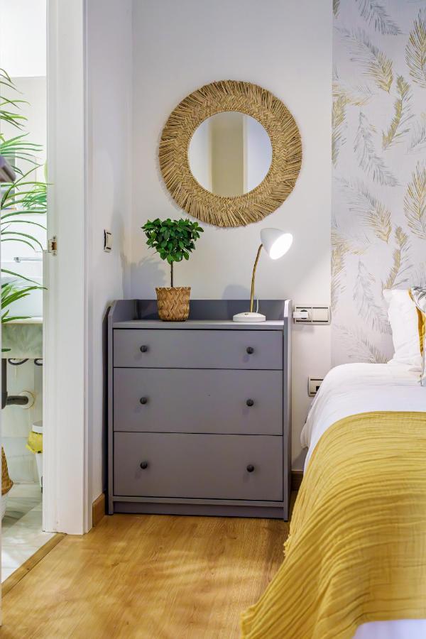 Enjoy Malaga - City Center Apartment Bagian luar foto
